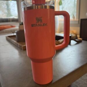 Stanley 40oz Limited Edition Coral Fixation e.l.f. color